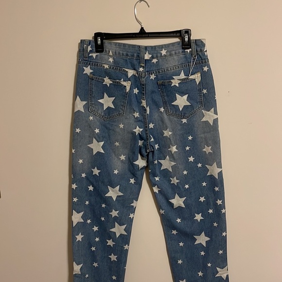 NWT, Blue Jeans featuring White Stars and Rips! By Camisa, Large, 32" Waist. - Picture 3 of 7